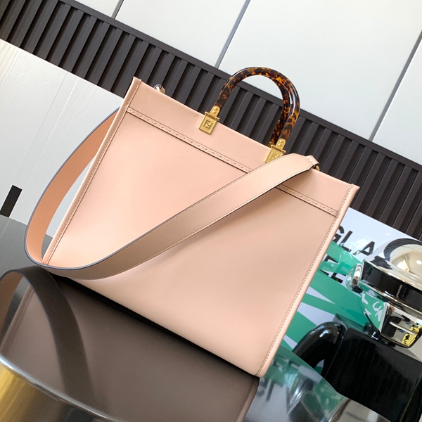 スーパーコピーブランドバッグ側面デザイン
